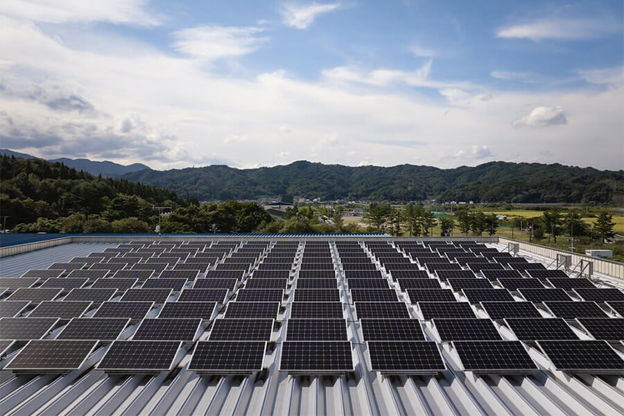 邁向2030碳中和 蘋果全球溫室氣體減排超過60%