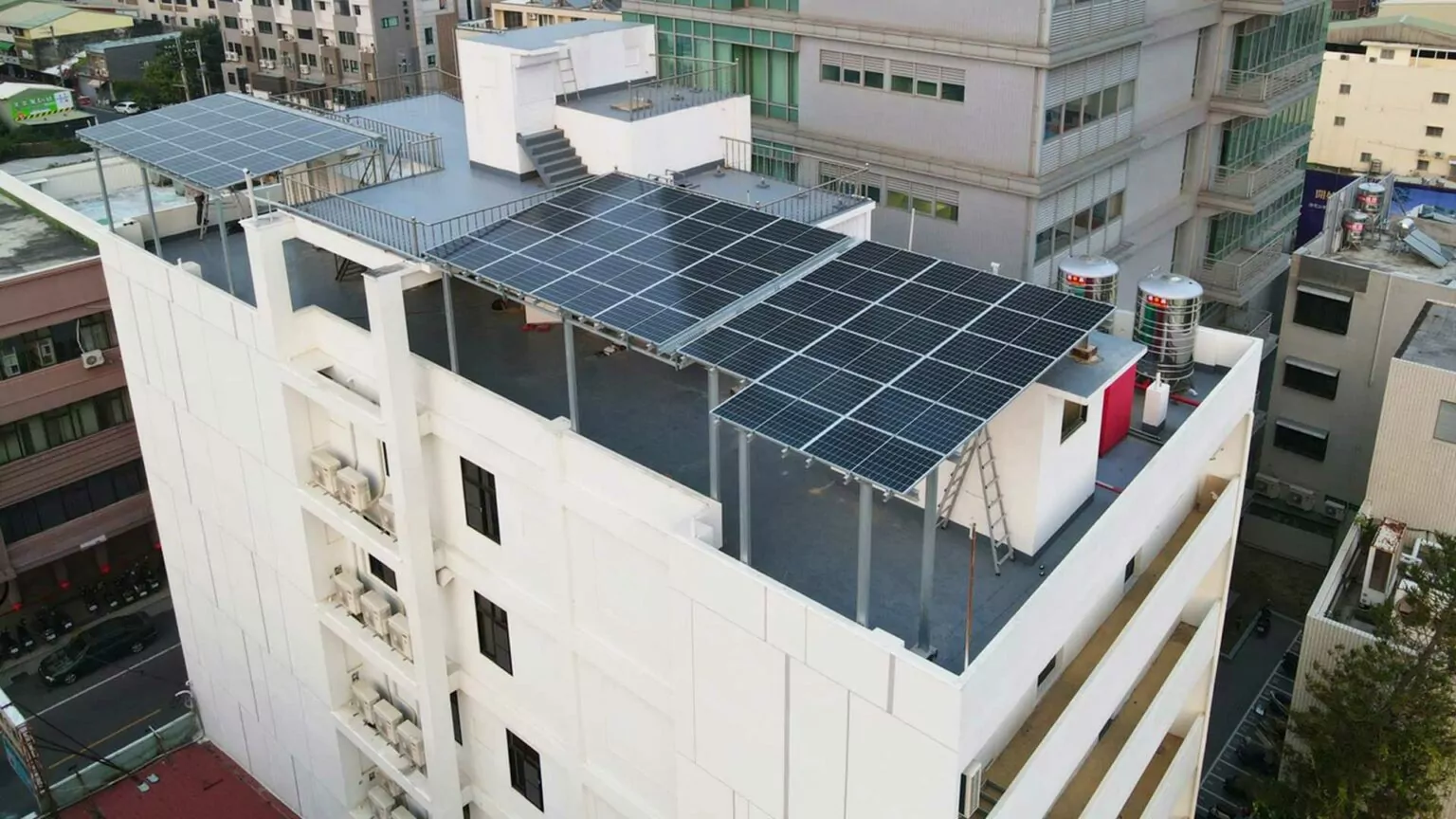 太和良月-成功案例-住家屋頂太陽能板建置-FU