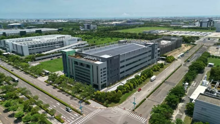 熒茂光學-成功案例-工廠屋頂太陽能板建置-06