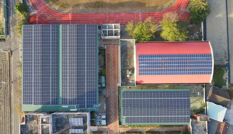 竹橋國中-成功案例-公共建築太陽能板建置-01-min