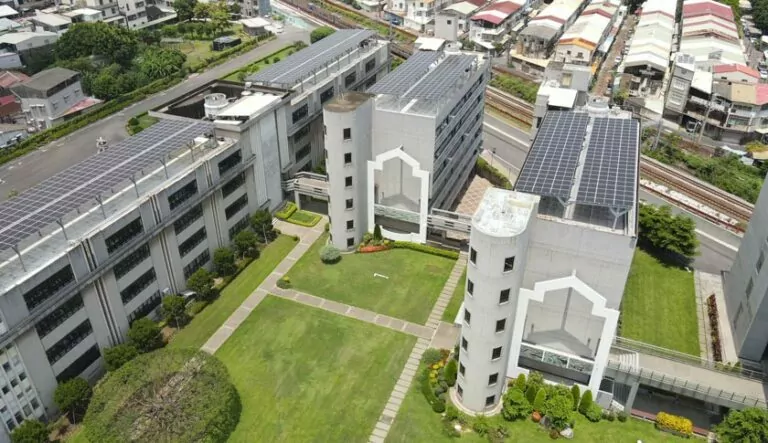 聖幼女中-成功案例-公共建築太陽能板建置-A-02.jpg