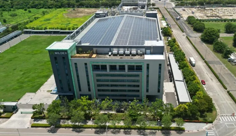 賀! 茂鴻電力x熒茂光學，工業屋頂太陽能板完工併聯-FU