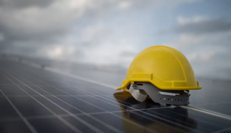 工廠屋頂太陽能新規發佈如何避免受罰落實維護及回收成為企業必備須知-FU